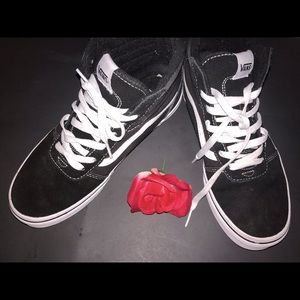 Great Condition, barely worn.